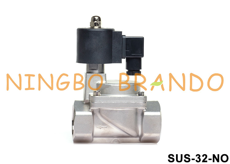 1-1 / 4 `` 2 طريقة فتح عادي SS 304 صمام الملف اللولبي PTFE ختم 24 فولت 220 فولت